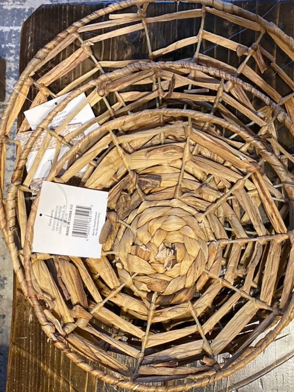 NWT Set of 3 Wicker-Rattan Trays for Tabletop or Wall